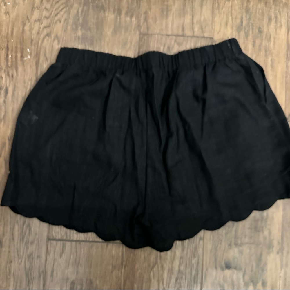 Boutique Brand Umgee Black Scalloped Linen Women's Shorts Size L - NWOT